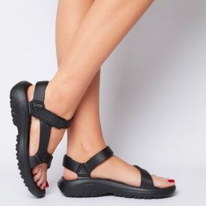 Teva Women's/Men's‎ Black Waterproof Outdoor Sandals. Size W-10, M-8